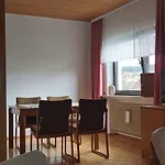 Haus Am Teich Oetjens 아파트 *